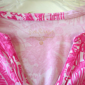 Lilly Pulitzer Tops - Lilly Pulitzer pink knit Kayleigh top S V neck Lilly Pulitzer Tops - Lilly Pulitzer pink knit Kayleigh top S V neck